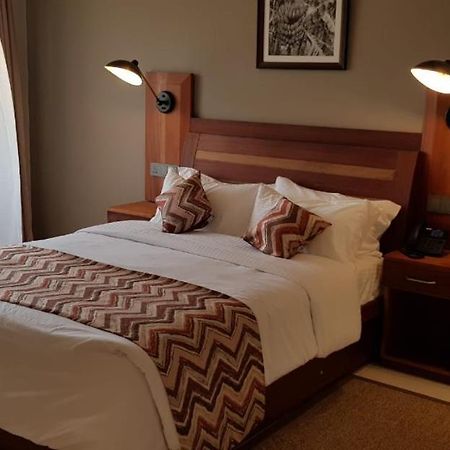 Kampala Nile Resort Seeta Luaran gambar
